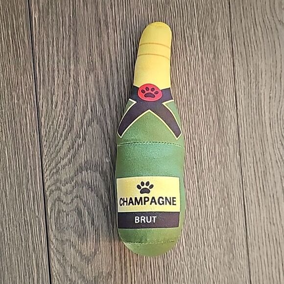 Brand new Dog Toy Plush with Squeaker Dog Mom Posh Puppy Large Dog Toy NWT - Picture 2 of 5